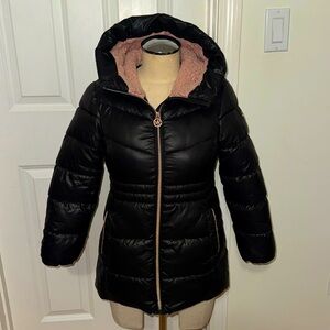 Michael Kors puffer jacket with Hood for Girls 
Size 7/8